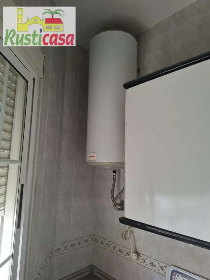 Baño de Apartamento en venta en Bailén con Amueblado y Balcón