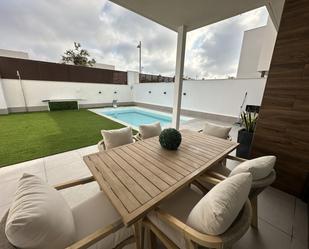 Piscina de Casa adosada de lloguer en Dos Hermanas amb Aire condicionat, Terrassa i Piscina