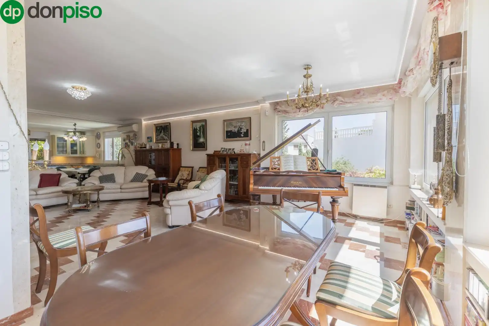 House with pool for sale in Avenida MONTEVIVE, imagen 7