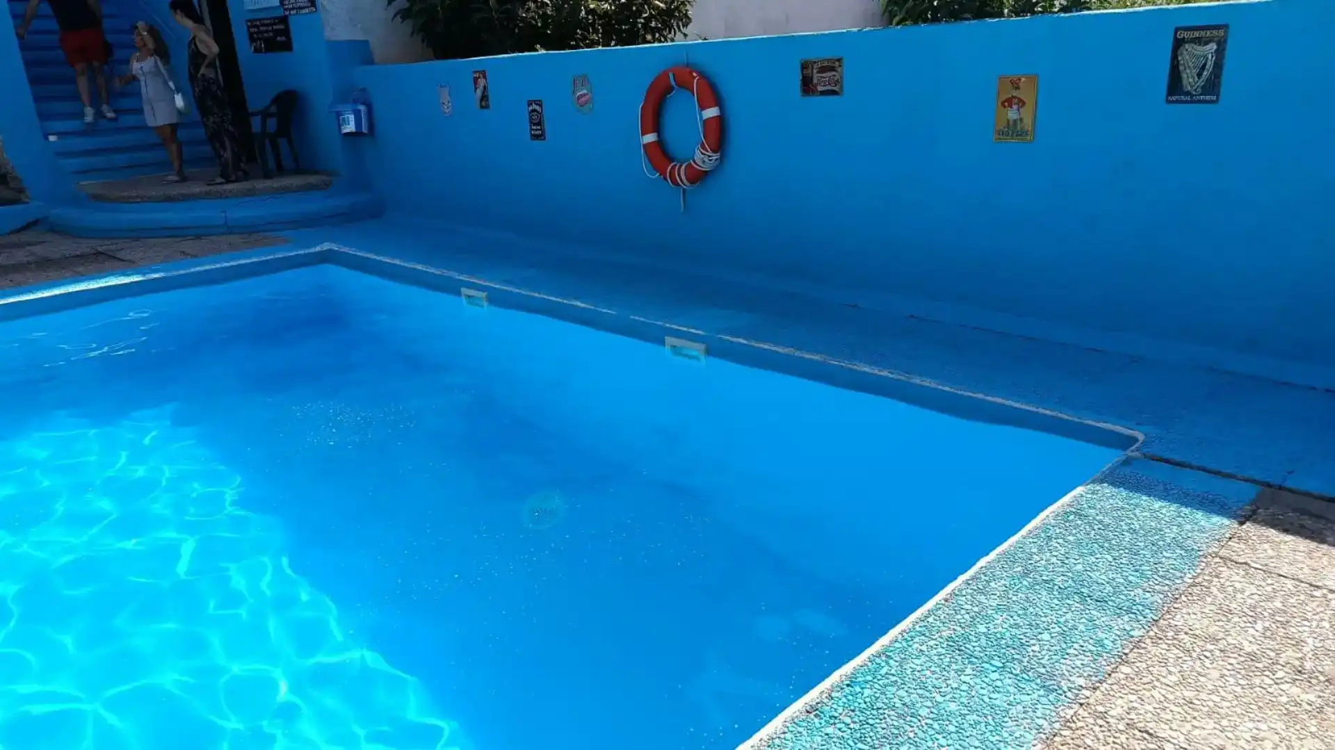 Swimming pool of Flat for rent in Madrigal de la Vera  with Air Conditioner, Private garden and Parquet flooring