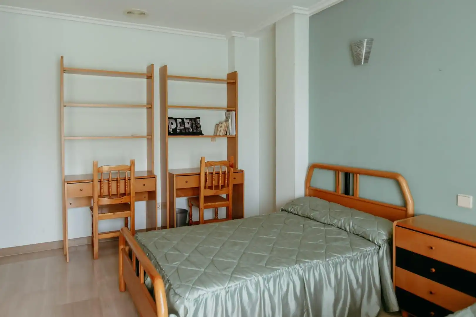 Habitación de Casa adosada en venta en Huesca con Aire acondicionado, Jardín privado y Terraza