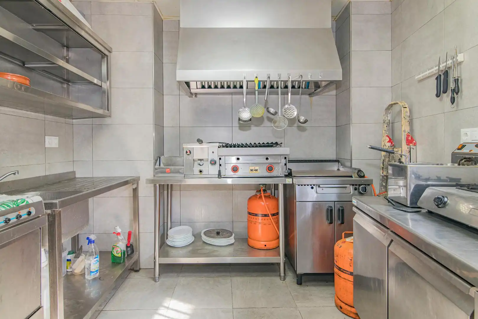 Kitchen of Commercial properties for sale in Huétor Tájar  with Air Conditioner and Furnished
