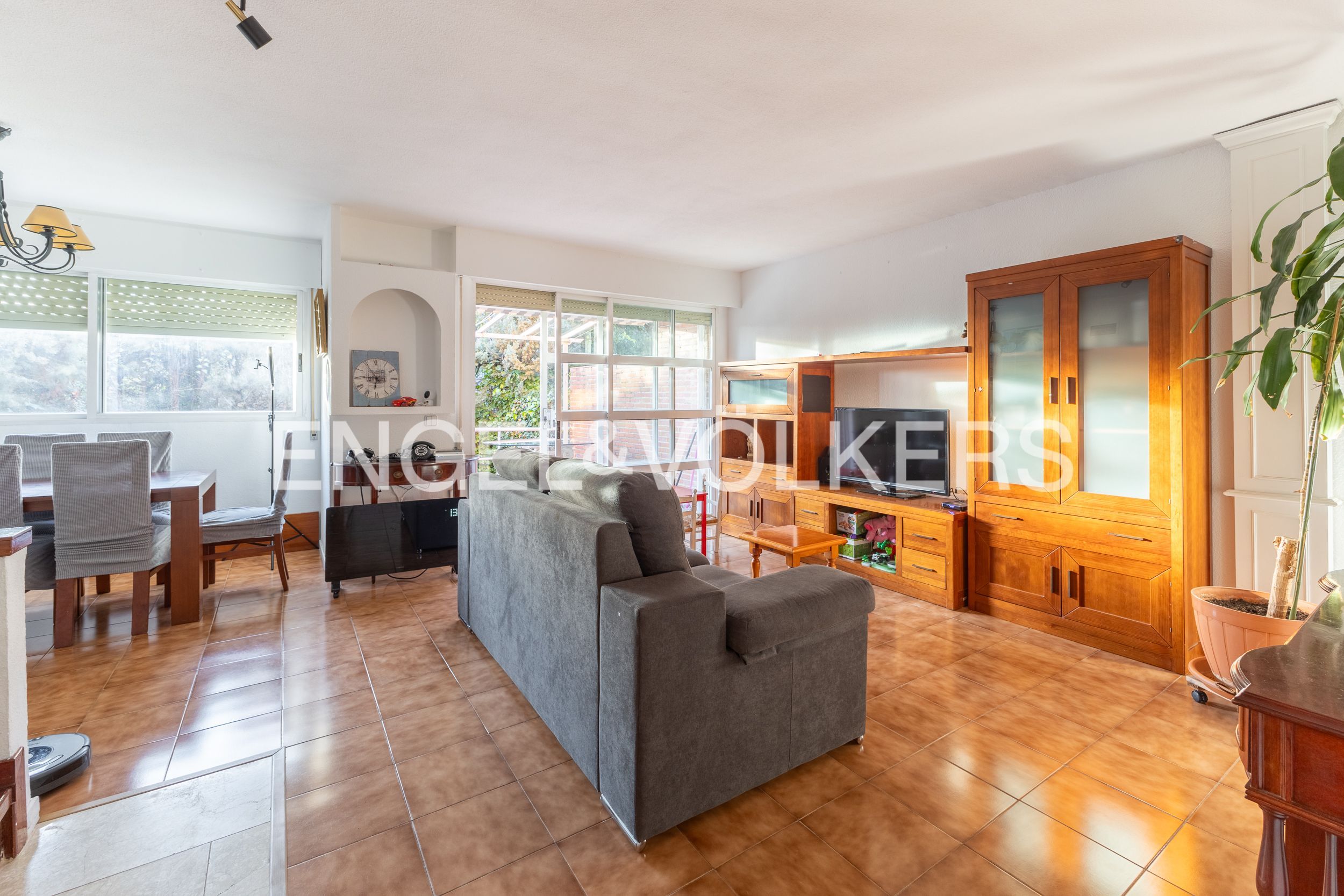 Sala de estar de Casa adosada de alquiler en Las Rozas de Madrid con Calefacción, Jardín privado y Terraza