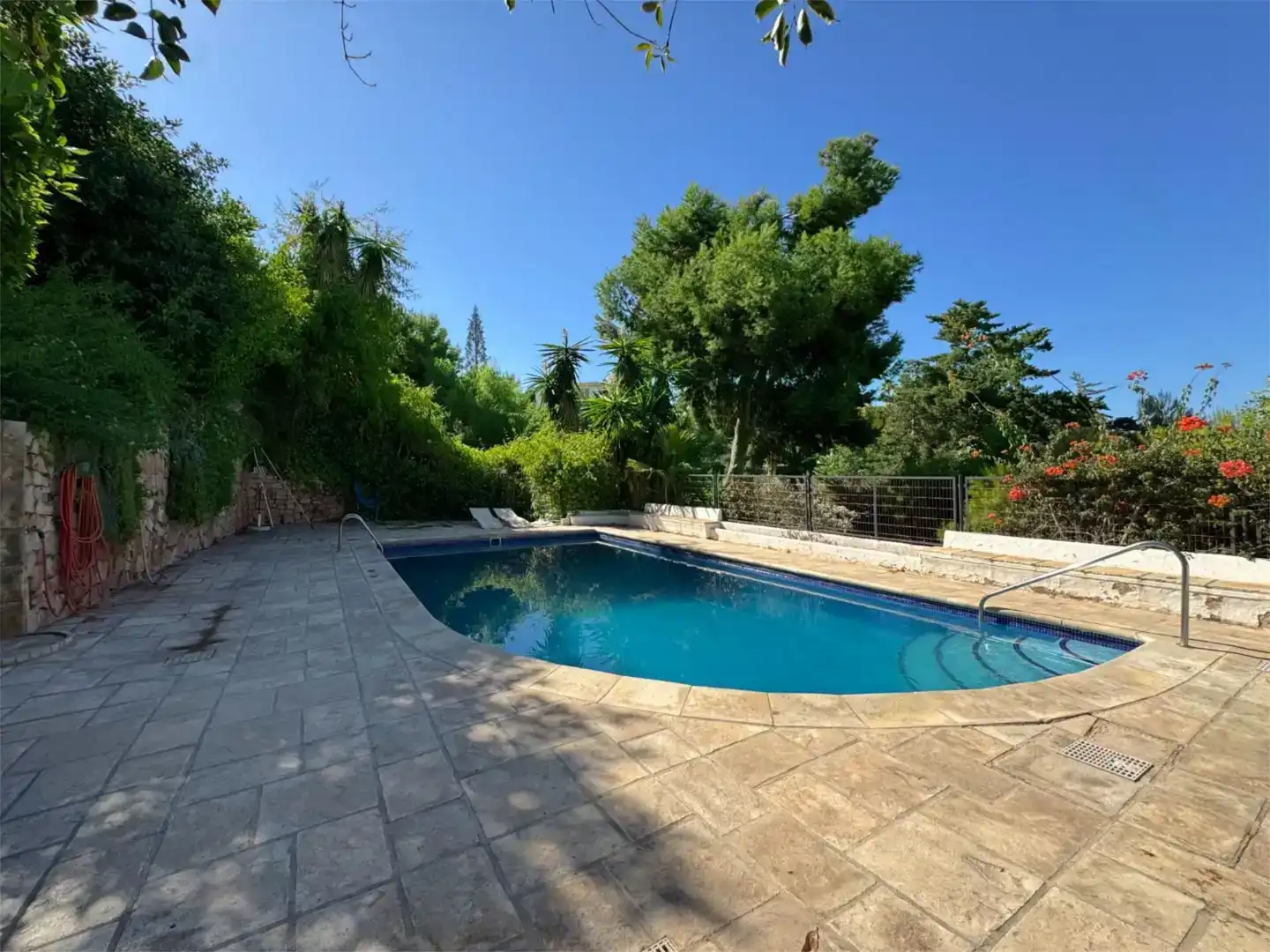 Piscina de Pis en venda en Málaga amb Jardí privat, Traster i Piscina