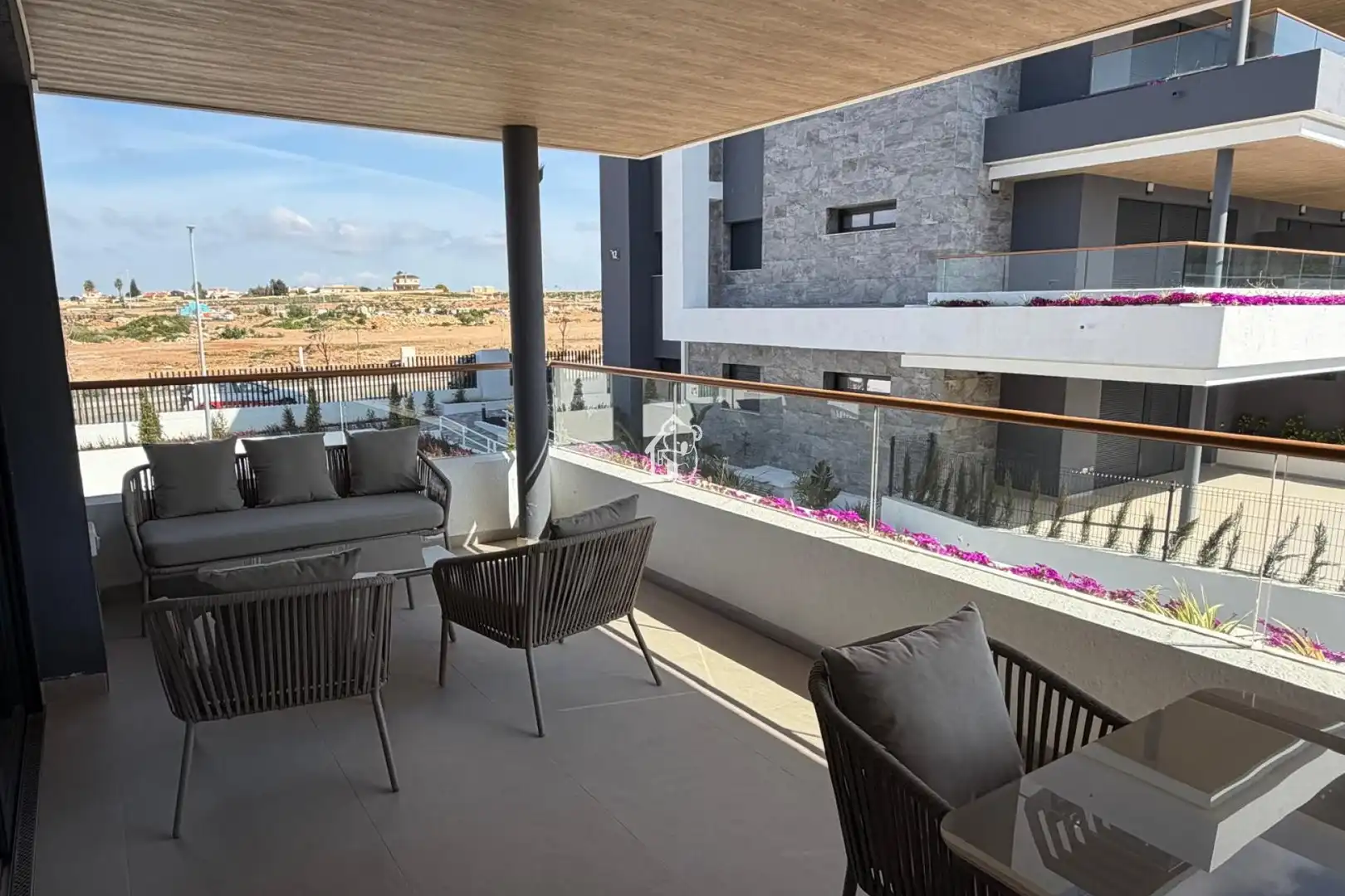 Apartment with terrace to rent in Zona Carrefour - Urbanizaciones, imagen 2