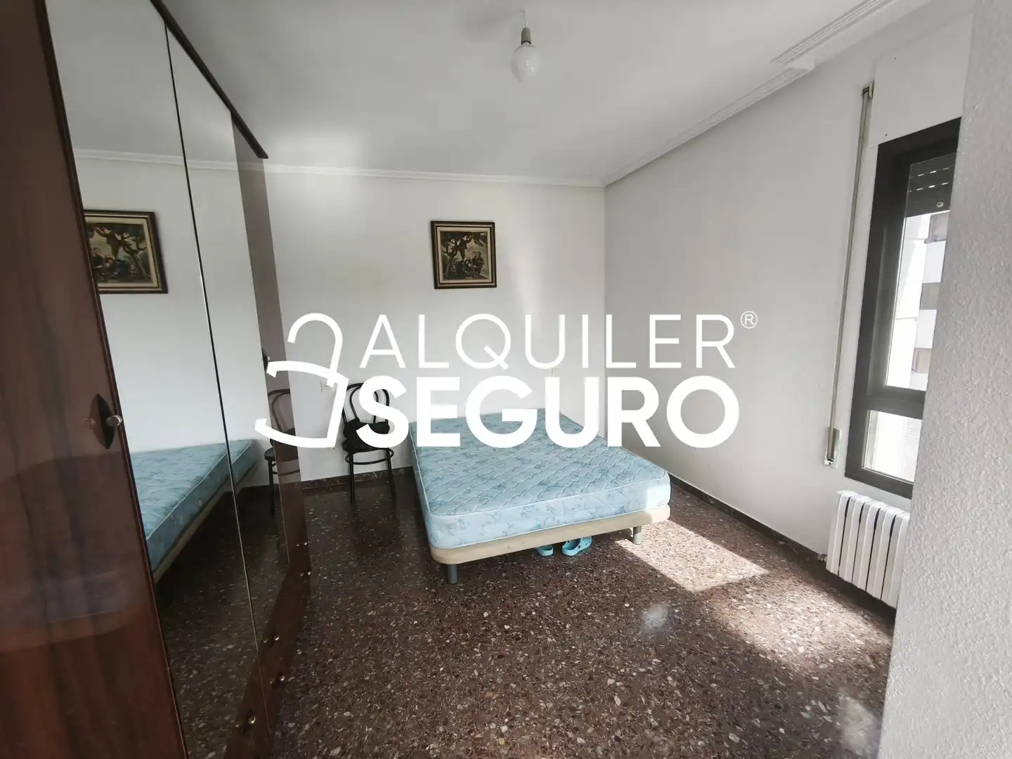 Habitación de Piso de alquiler en Zaragoza con Calefacción, Terraza y Trastero