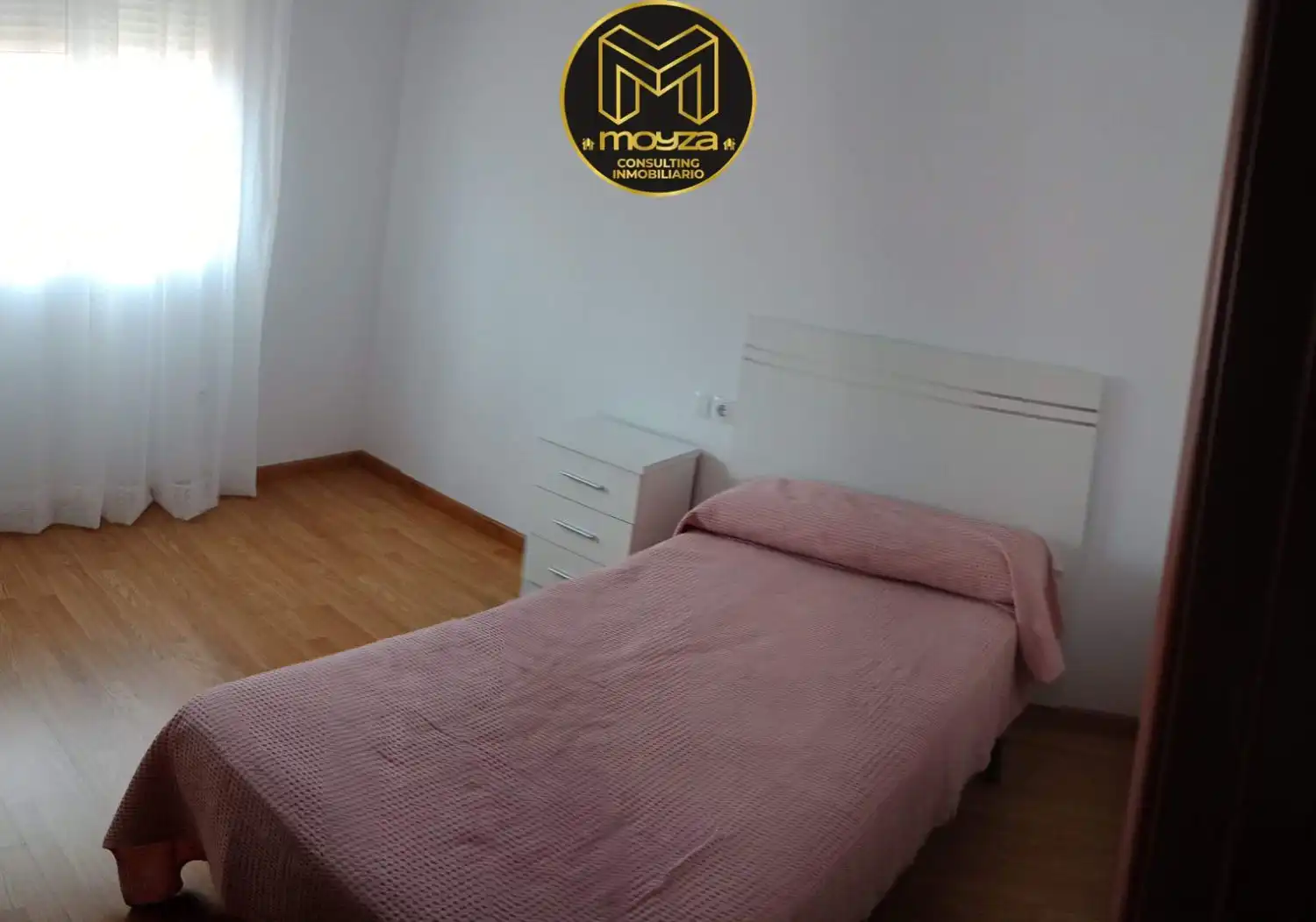 Bedroom of Flat for rent in Mancha Real  with Air Conditioner, Heating and Parquet flooring