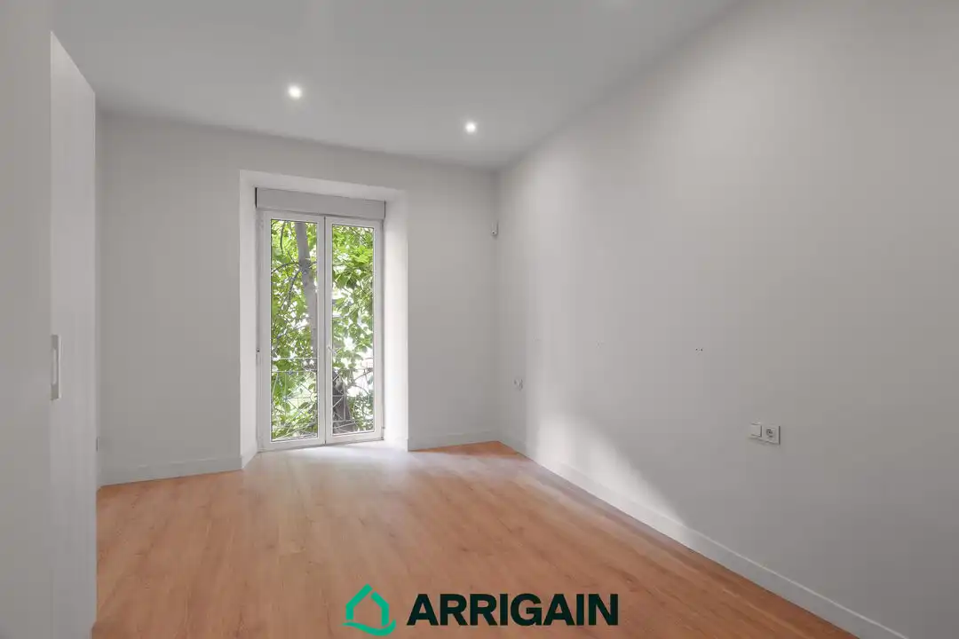 Habitación de Piso en venta en Donostia - San Sebastián  con Calefacción, Terraza y Trastero
