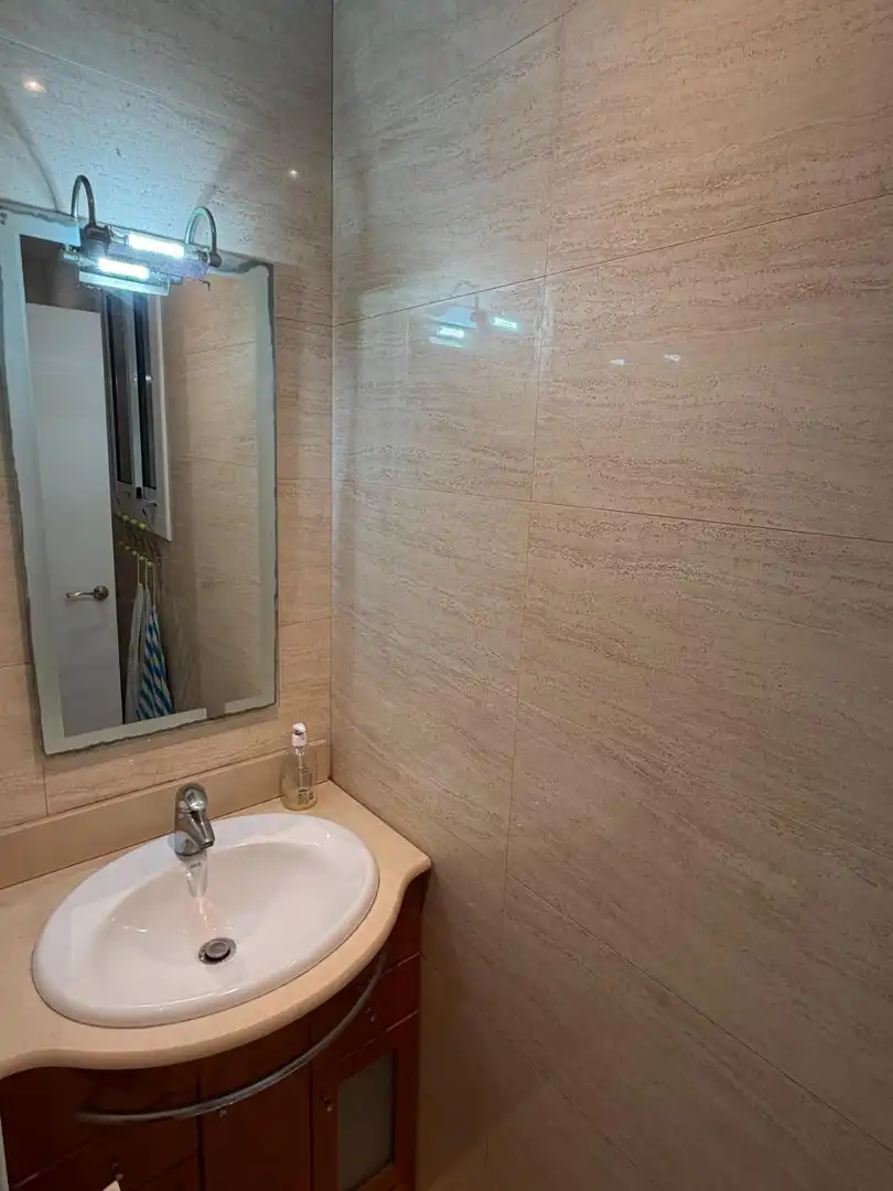 Piso con ascensor en venta en Calle Violant d'Hongria, imagen 7
