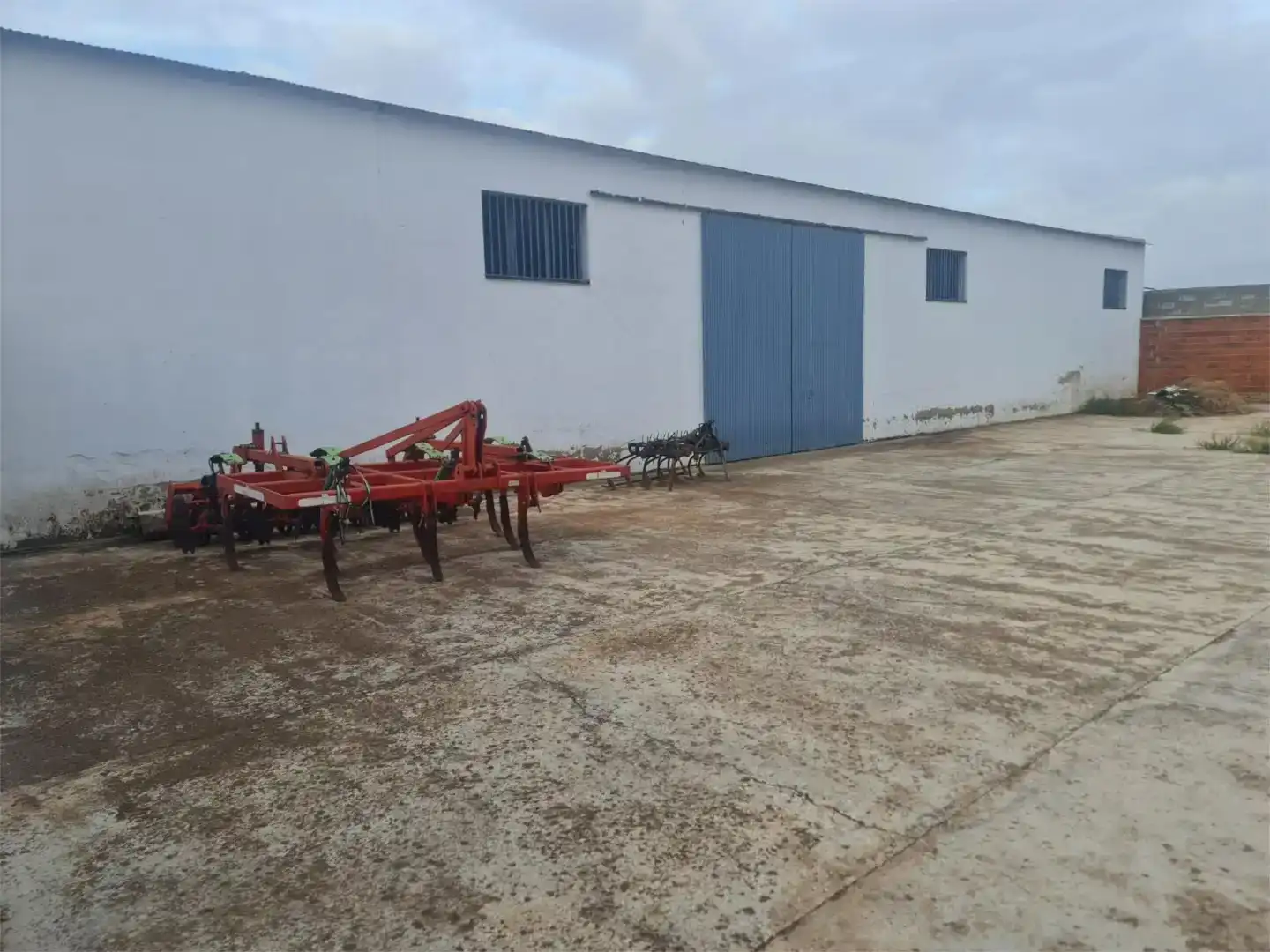 Parkplatz von Fabrikhallen zur Miete in Guareña, Badajoz