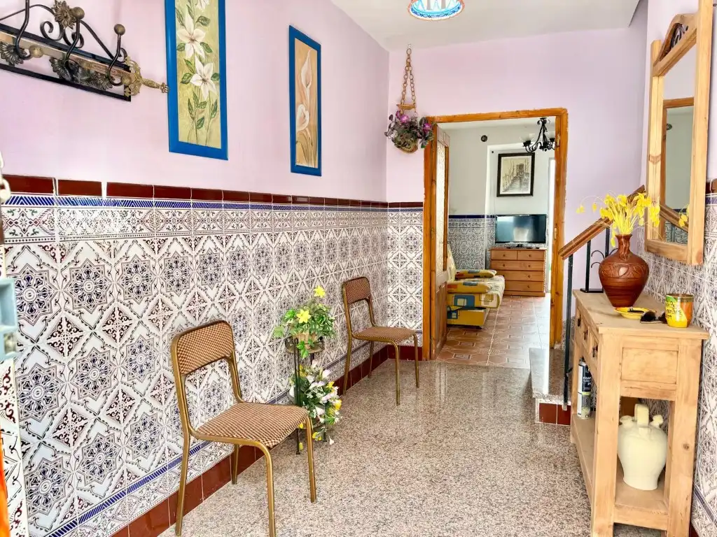 House with terrace for sale in Calle Cruz