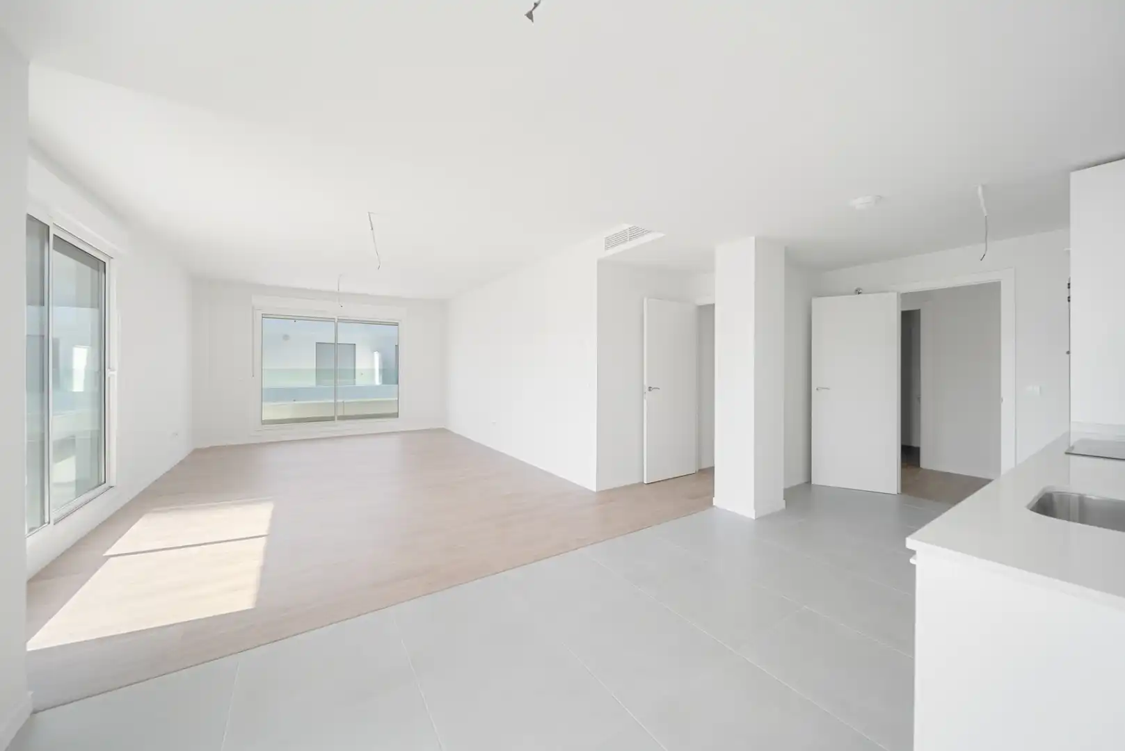 Sala de estar de Piso en venta en Marbella con Calefacción, Terraza y Trastero