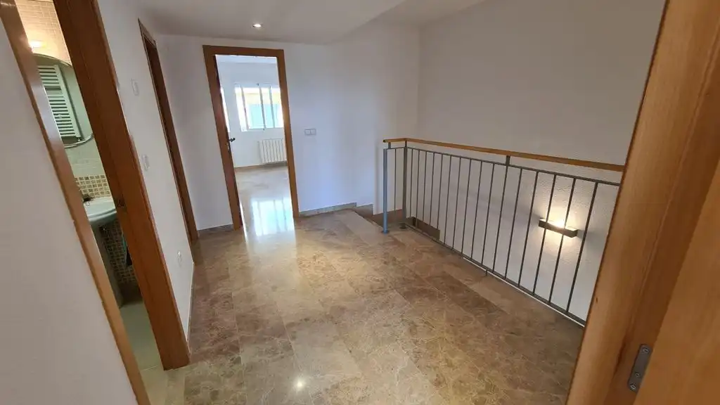 Casa adosada de lloguer a Avenida del Golf, Altorreal - El Chorrico