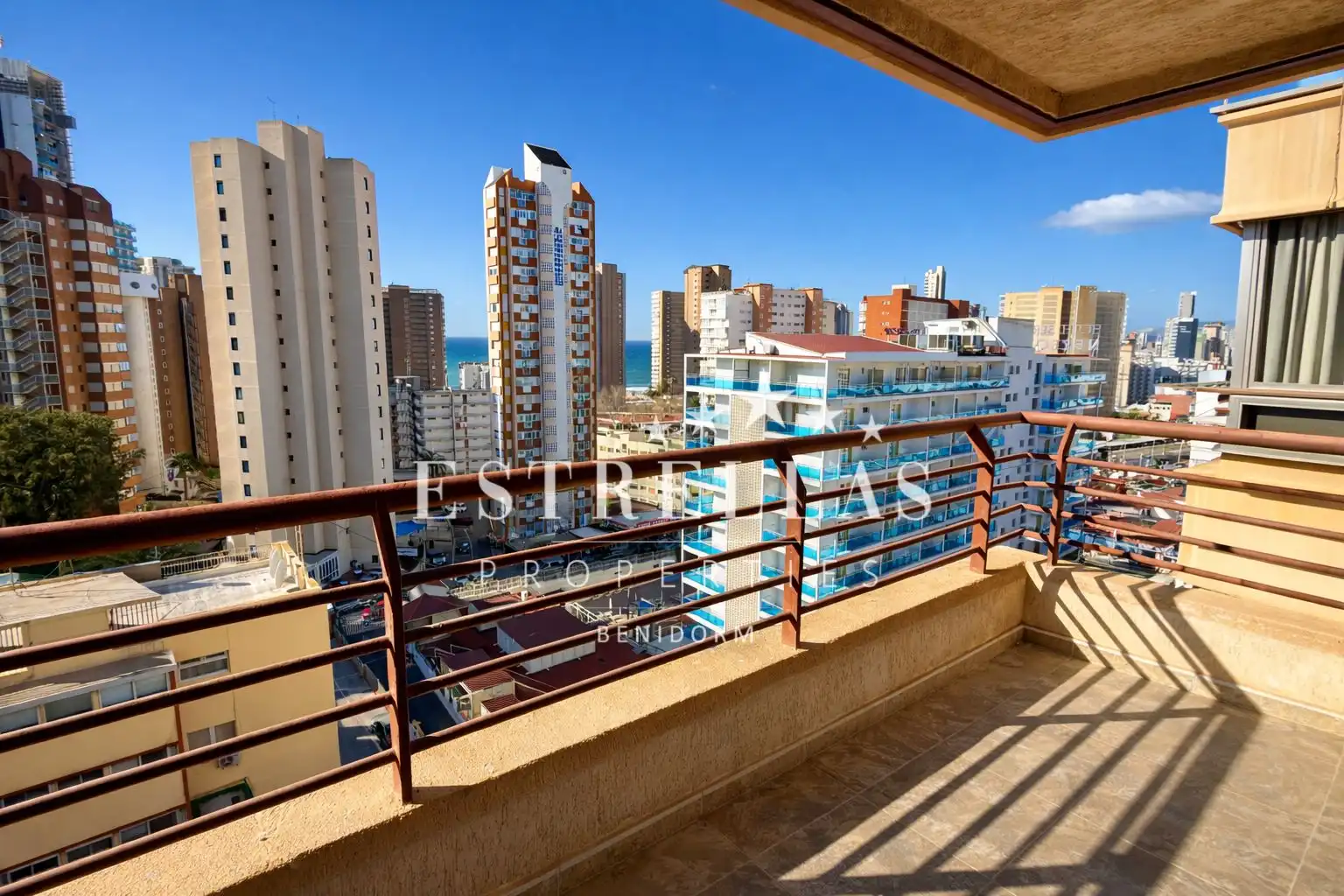 Vista exterior de Apartamento en venta en Benidorm con Aire acondicionado, Calefacción y Terraza
