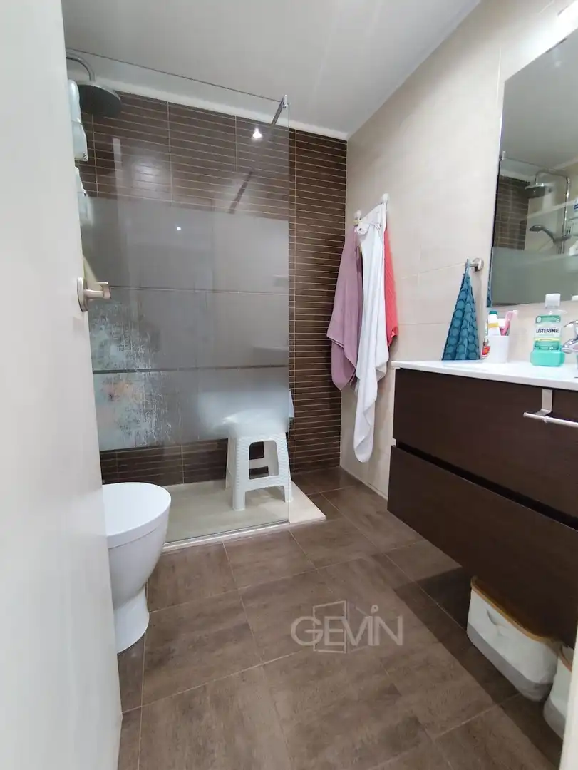 Baño de Piso en venta en Santa Perpètua de Mogoda con Aire acondicionado, Trastero y Balcón
