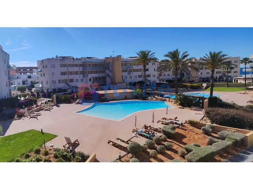 Schwimmbecken von Wohnung zur Miete in Sant Josep de sa Talaia mit Klimaanlage, Heizung und Terrasse