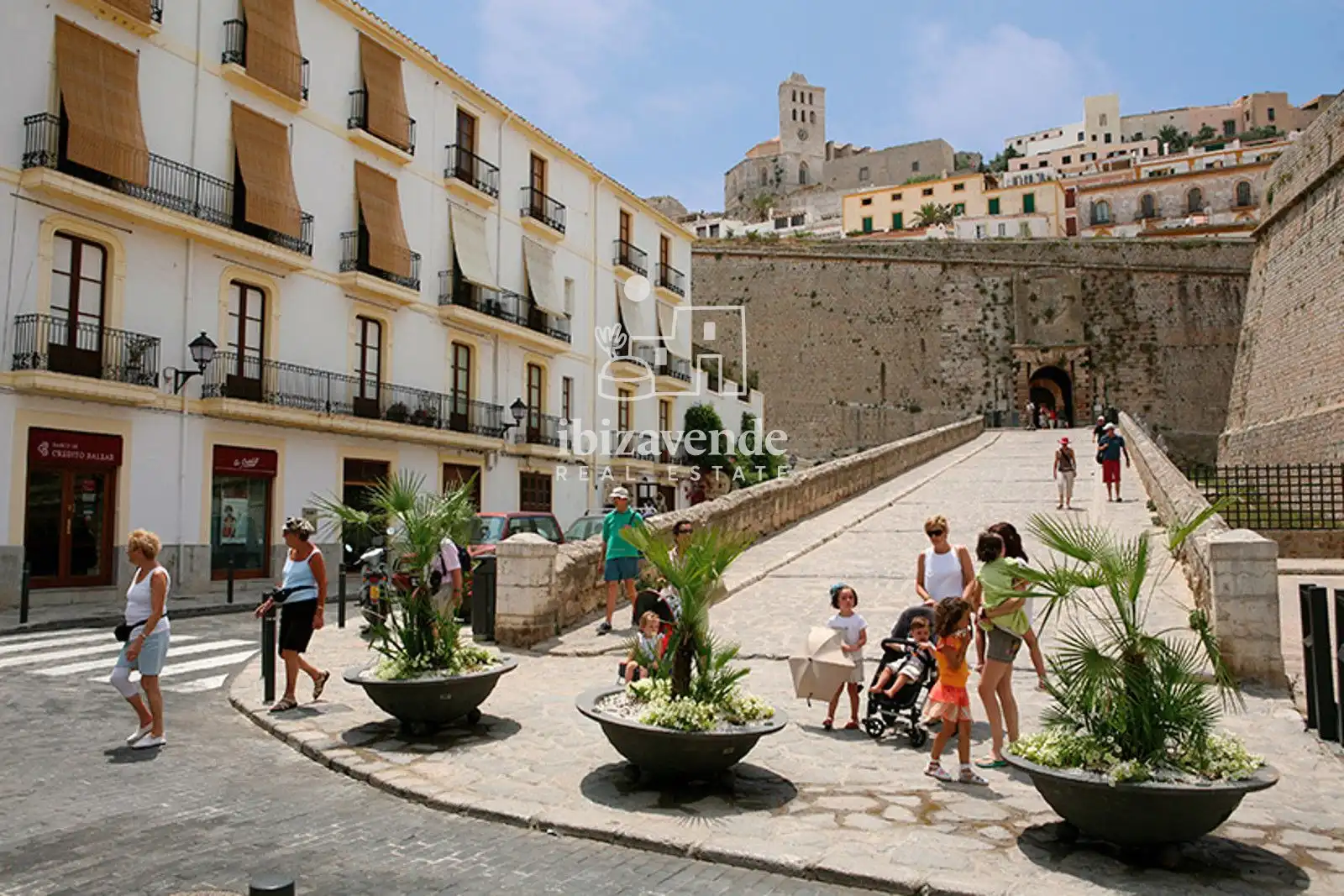 Vista exterior de Pis de lloguer en Eivissa amb Aire condicionat, Terrassa i Moblat