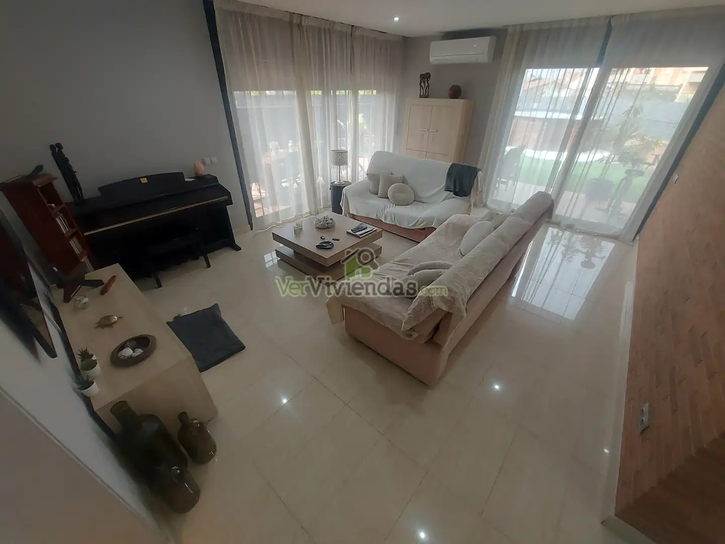 Sala d'estar de Casa o xalet en venda en Piera amb Aire condicionat, Calefacció i Jardí privat