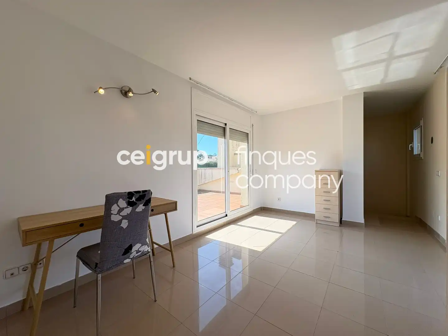 Vista exterior de Casa o chalet de alquiler en Girona con Calefacción, Terraza y Piscina