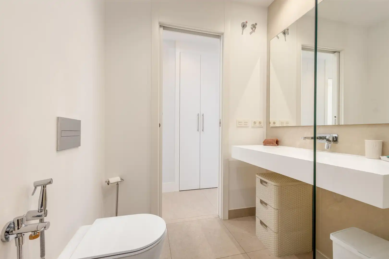 Baño de Apartamento en venta en Benahavís con Aire acondicionado, Calefacción y Jardín privado