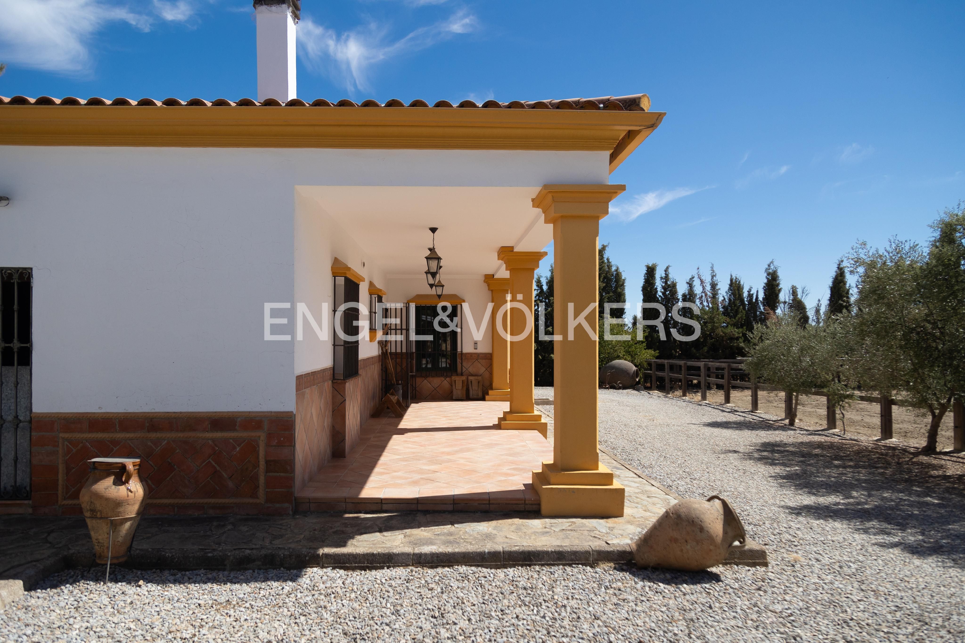 Außenansicht von Country house zum verkauf in Llerena mit Heizung, Privatgarten und Abstellraum
