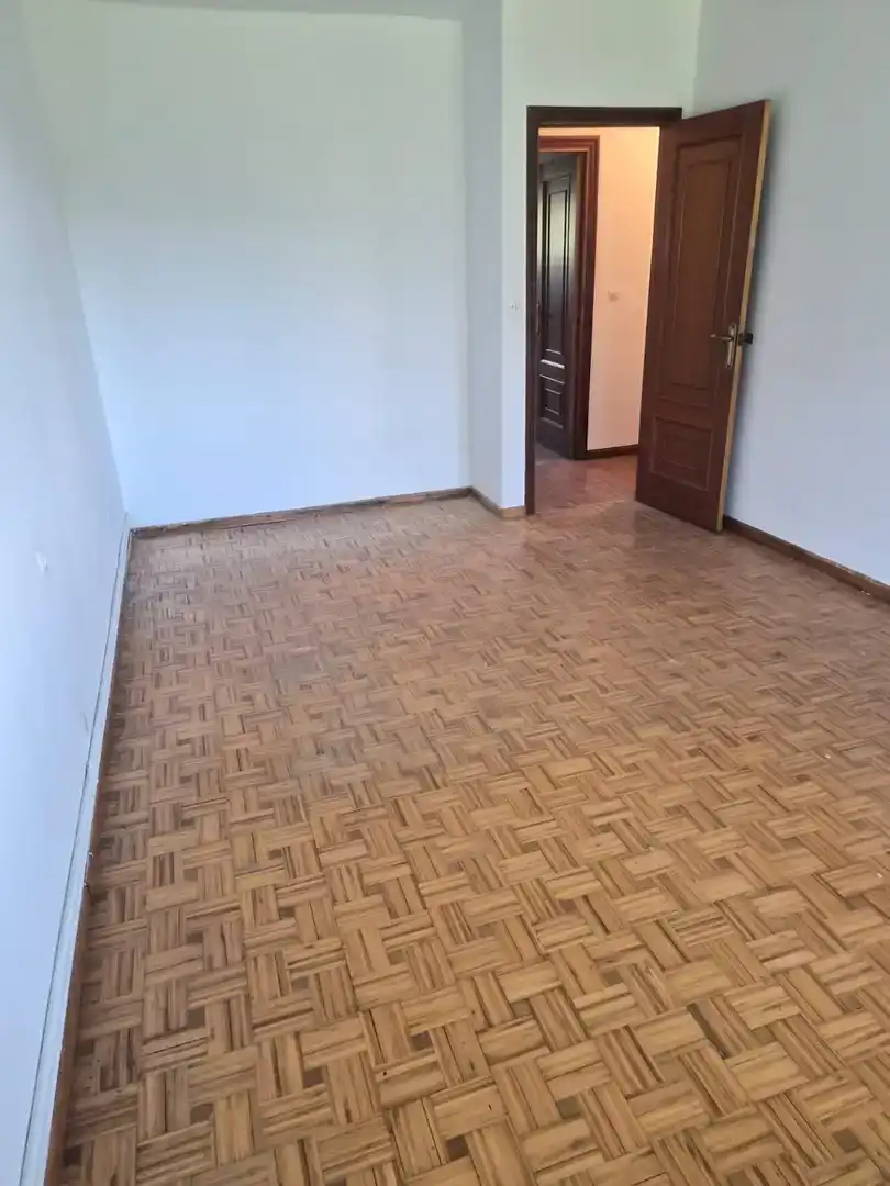 Piso en venta en Guitiriz con Parquet, Trastero y Amueblado