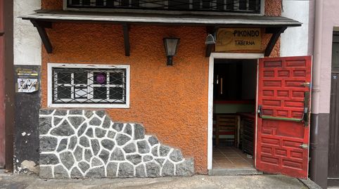 Local de 40m2 en zona peatonal de Legorreta, ideal para pequeño comercio, almacén etc... última actividad hostelería.