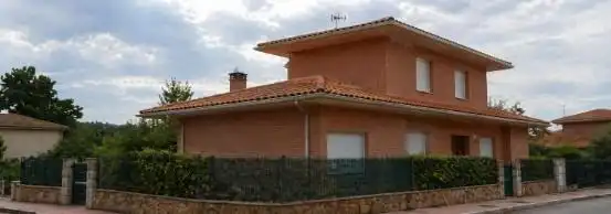 Außenansicht von Haus oder Chalet zum Verkauf in Pelayos de la Presa