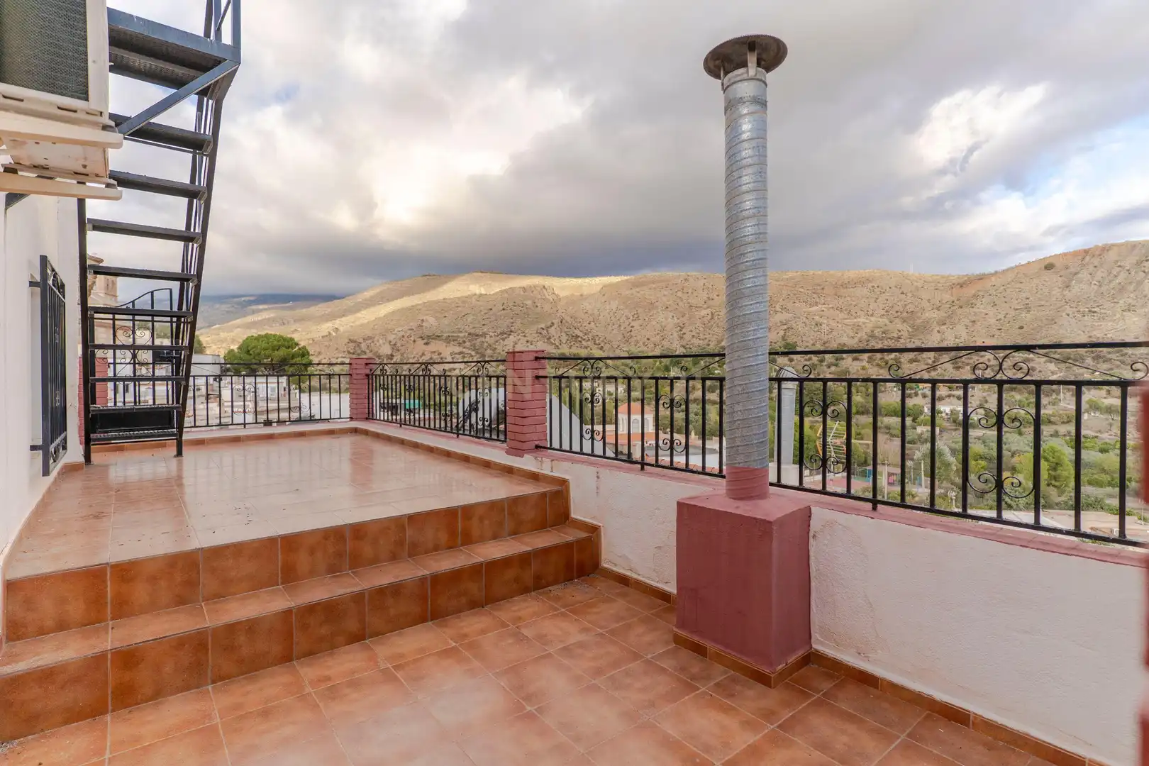 Terrassa de Casa adosada en venda en Ugíjar amb Aire condicionat, Forn i Rentadora
