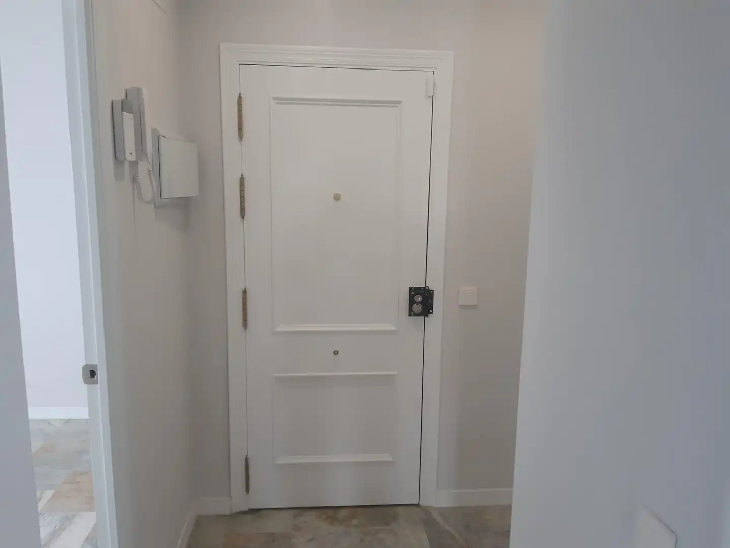Ático en venta en Dos Hermanas con Aire acondicionado, Terraza y Alarma