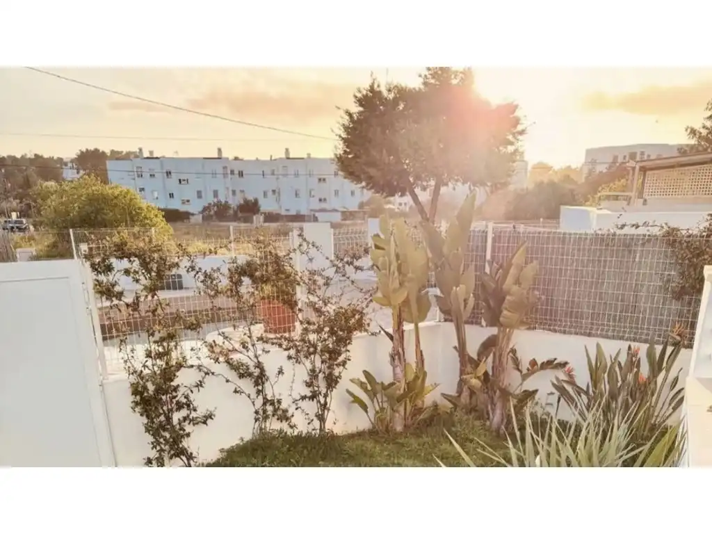 Vista exterior de Dúplex de alquiler en Sant Agustí - Cala de Bou  