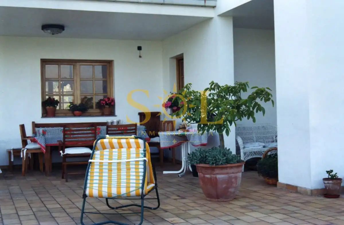 Terrassa de Casa o xalet en venda en Pravia amb Calefacció i Jardí privat
