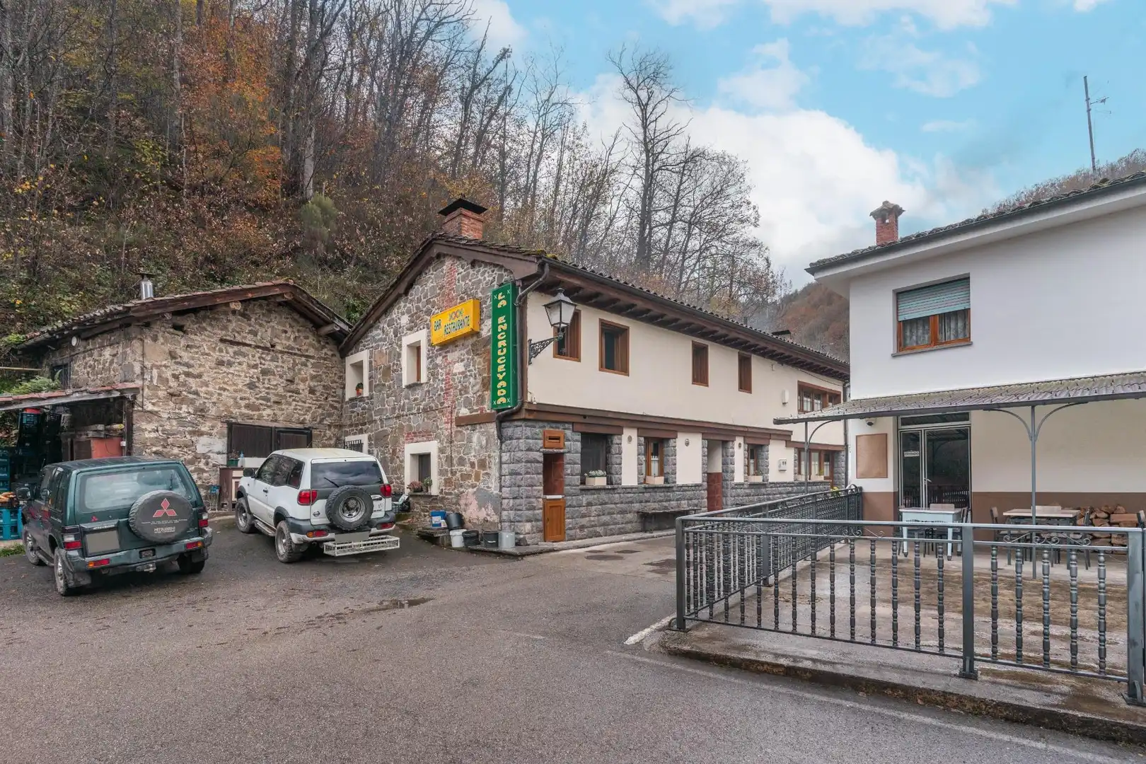Casa o chalet en venta en Caso con Calefacción, Jardín privado y Terraza