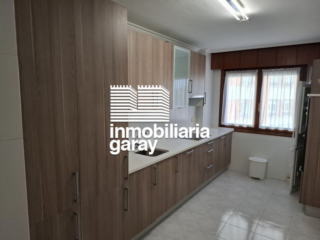 Kitchen of Flat for sale in Villarcayo de Merindad de Castilla la Vieja  with Heating and Storage room
