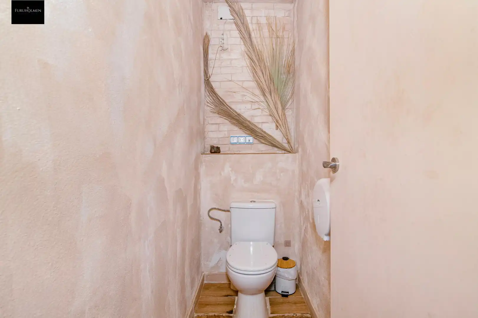 Baño de Local en venta en Granada con Aire acondicionado y Amueblado