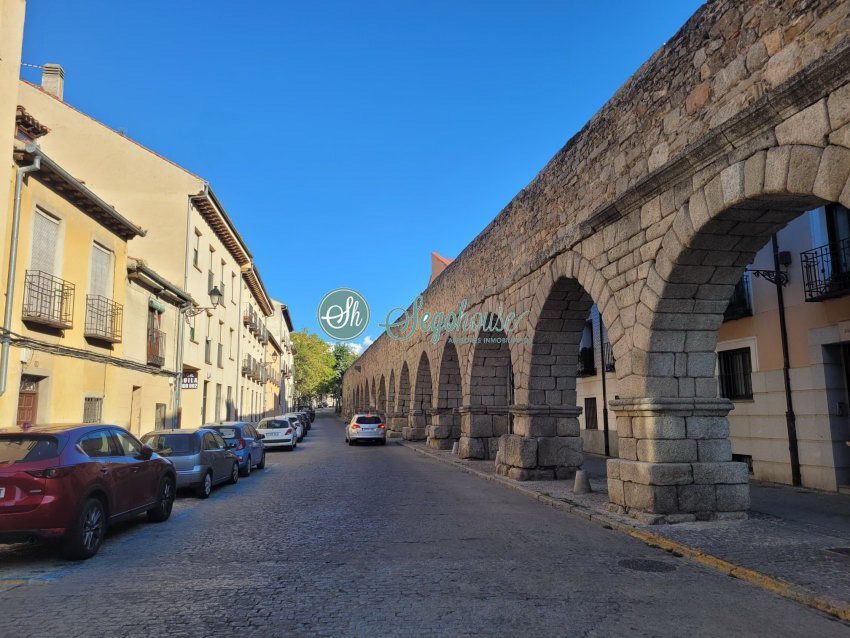 Vista exterior de Pis en venda en Segovia Capital amb Calefacció i Traster