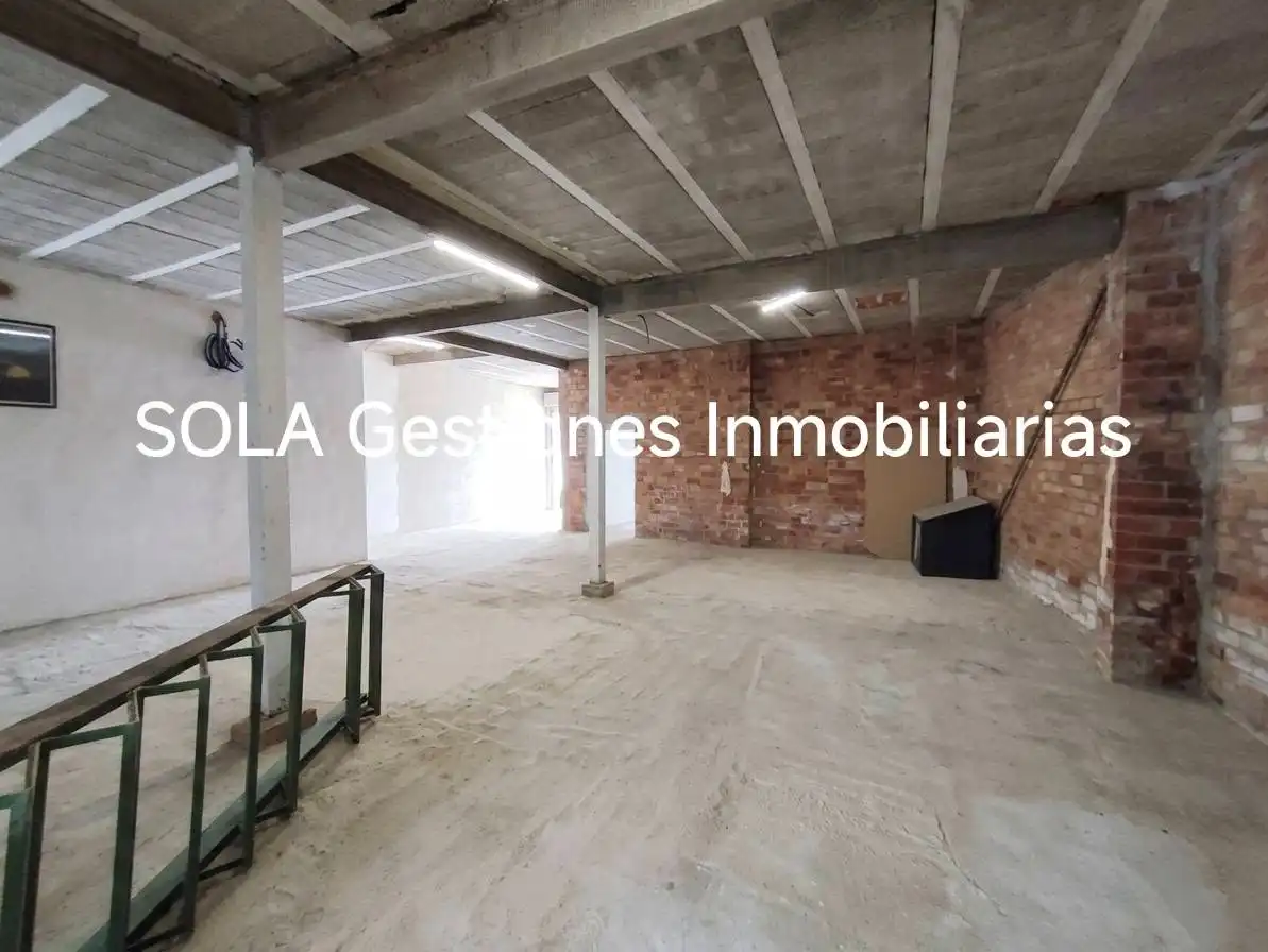 Local comercial en venda a Torreperogil, imagen 2