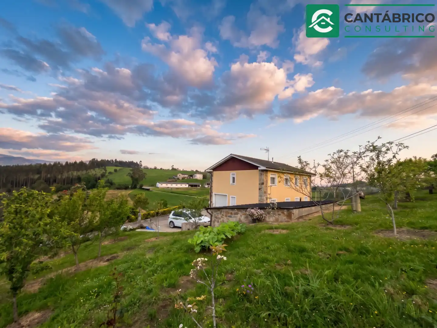 Exterior view of Houses for sale in Navia  with Heating and Furnished