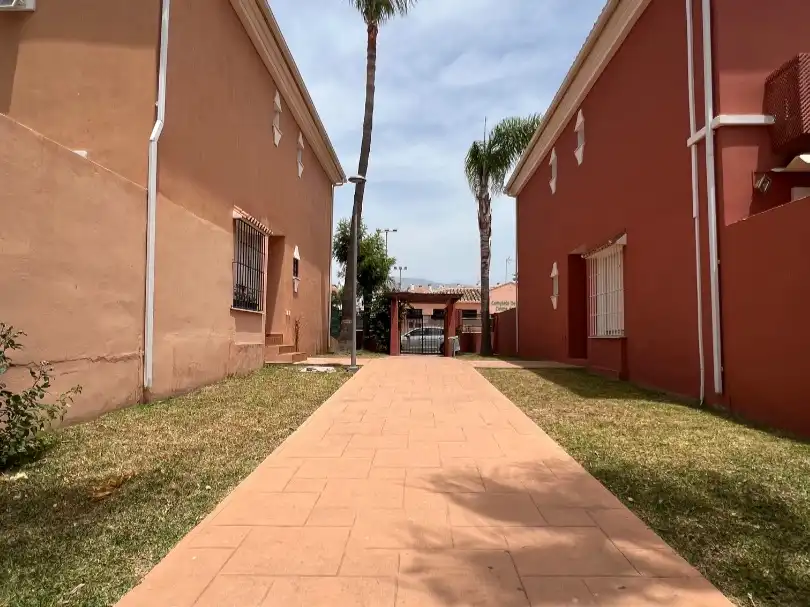 Vista exterior de Casa o chalet de alquiler en Vélez-Málaga con Terraza, Amueblado y Balcón