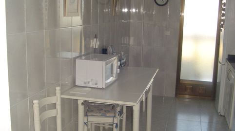 Foto 3 de Piso en venta en Calle Julián Besteiro, 9, Miralvalle - Av. Virgen del Puerto - La Data, Plasencia