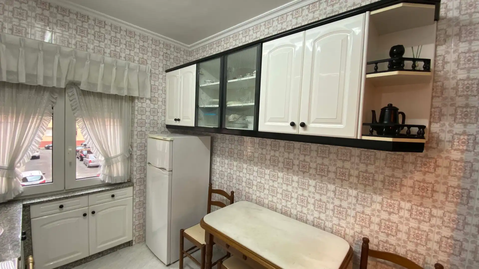 Kitchen of Flat for sale in San Martín del Rey Aurelio  with Parquet flooring, Storage room and Furnished