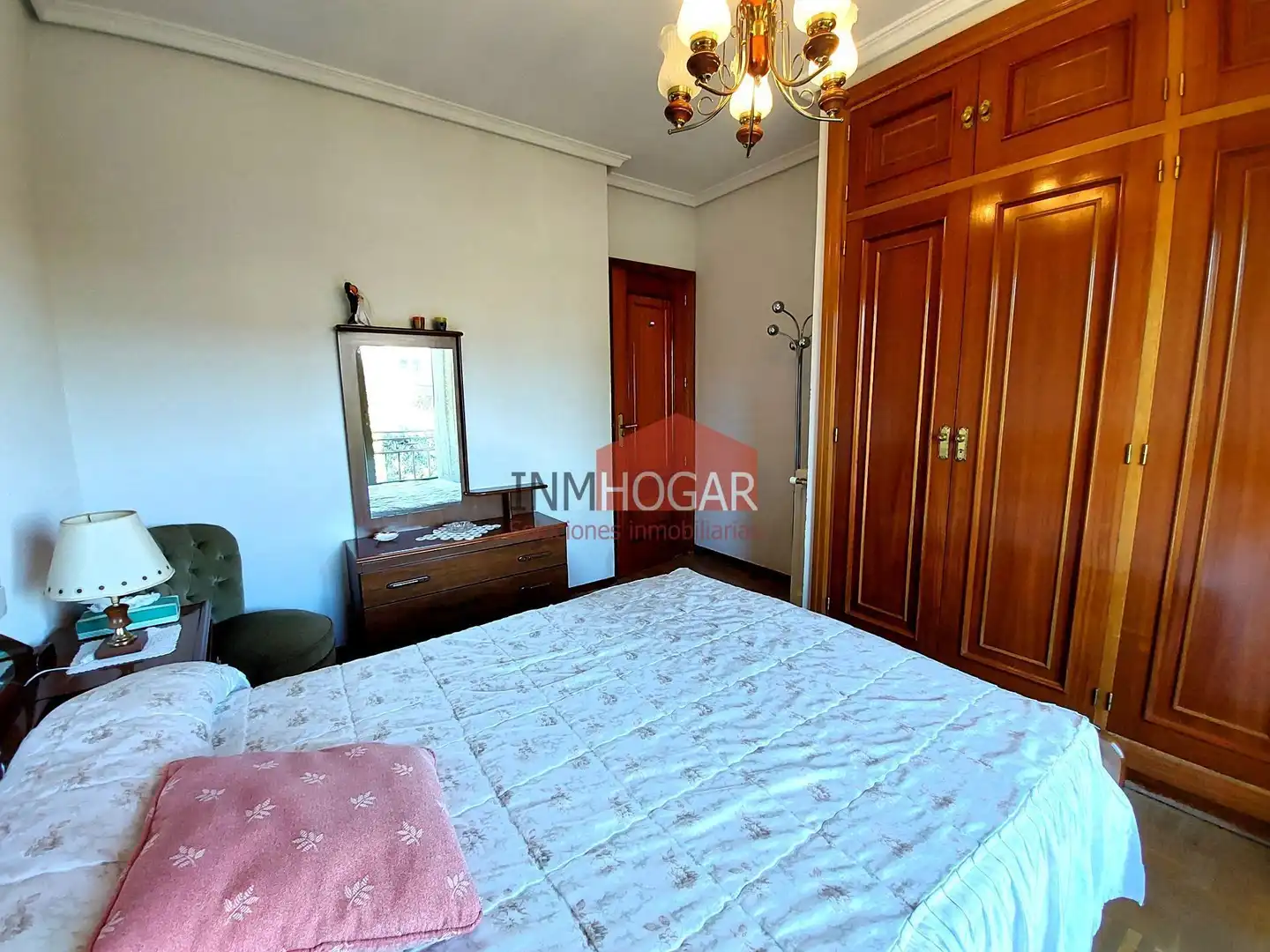 Dormitori de Casa o xalet en venda en Ávila amb Calefacció, Jardí privat i Traster