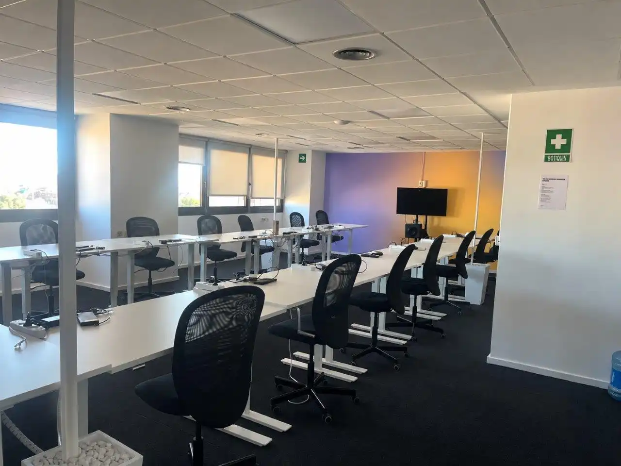 Office for rent in Campanar