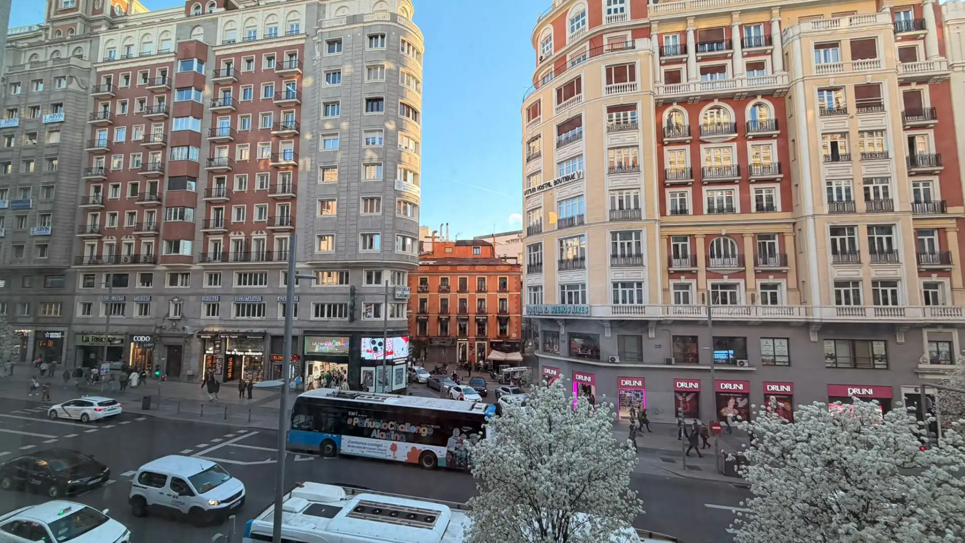 Vista exterior de Piso en venta en Madrid con Aire acondicionado, Calefacción y Amueblado