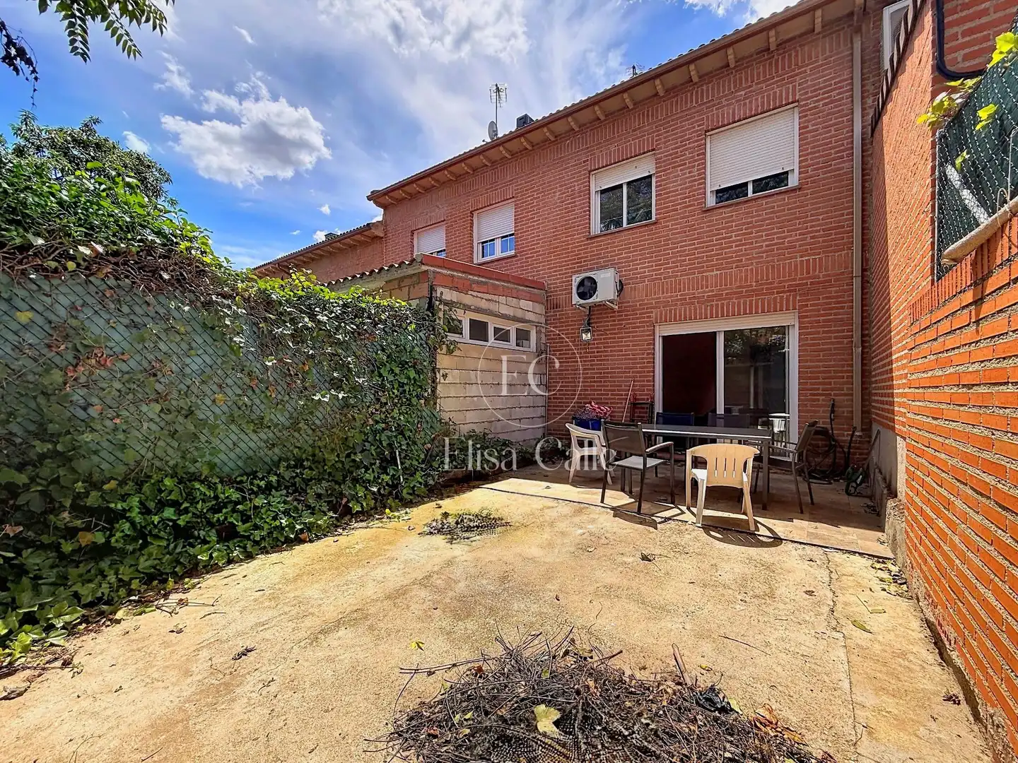 Jardín de Casa adosada en venta en Daganzo de Arriba con Aire acondicionado, Calefacción y Jardín privado