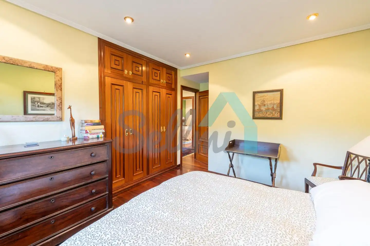 Bedroom of Detached homes for sale in Llanes  with Heating, Private garden and Parquet flooring