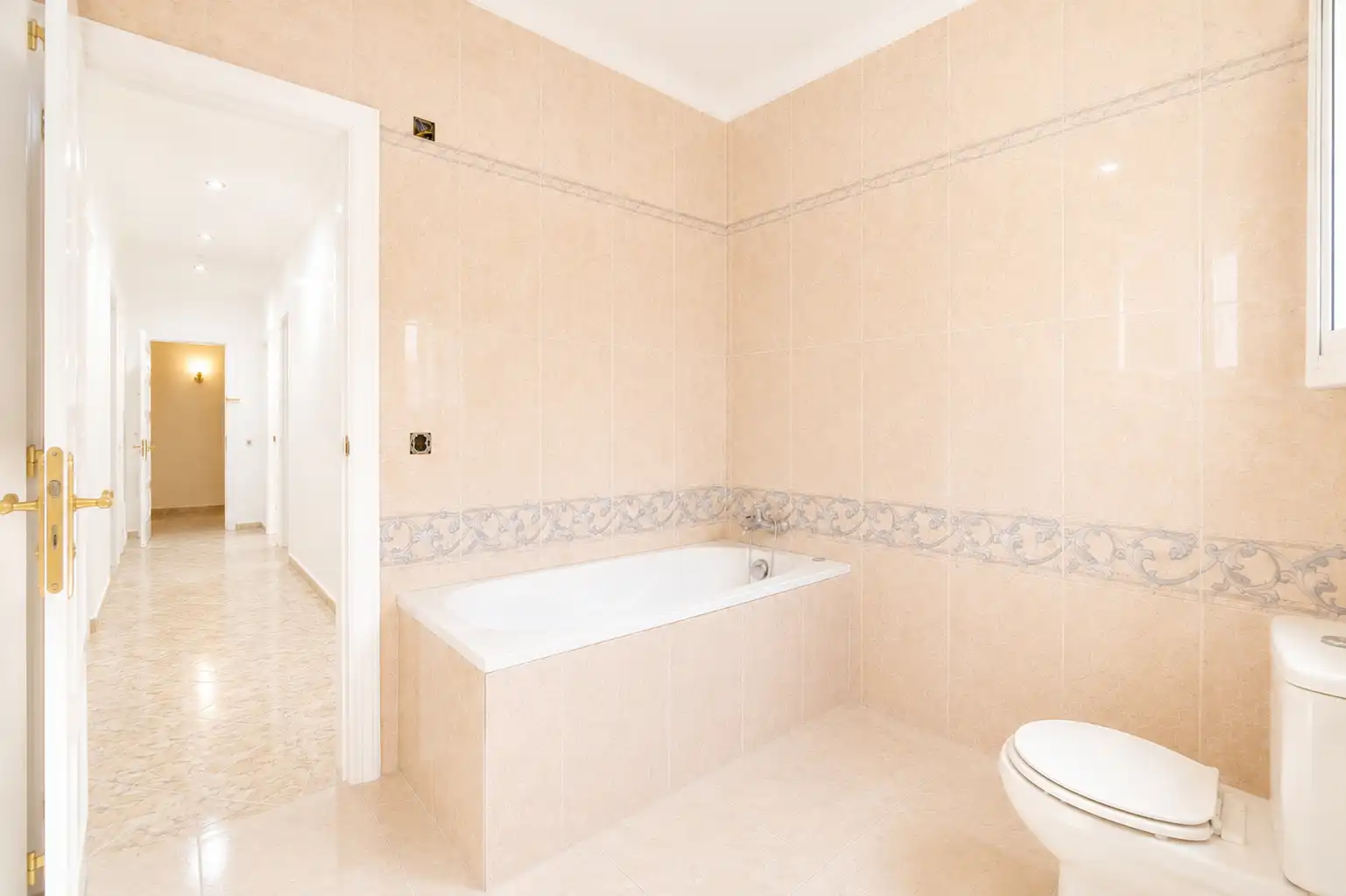Baño de Casa adosada en venta en Vila-seca con Aire acondicionado, Jardín privado y Terraza