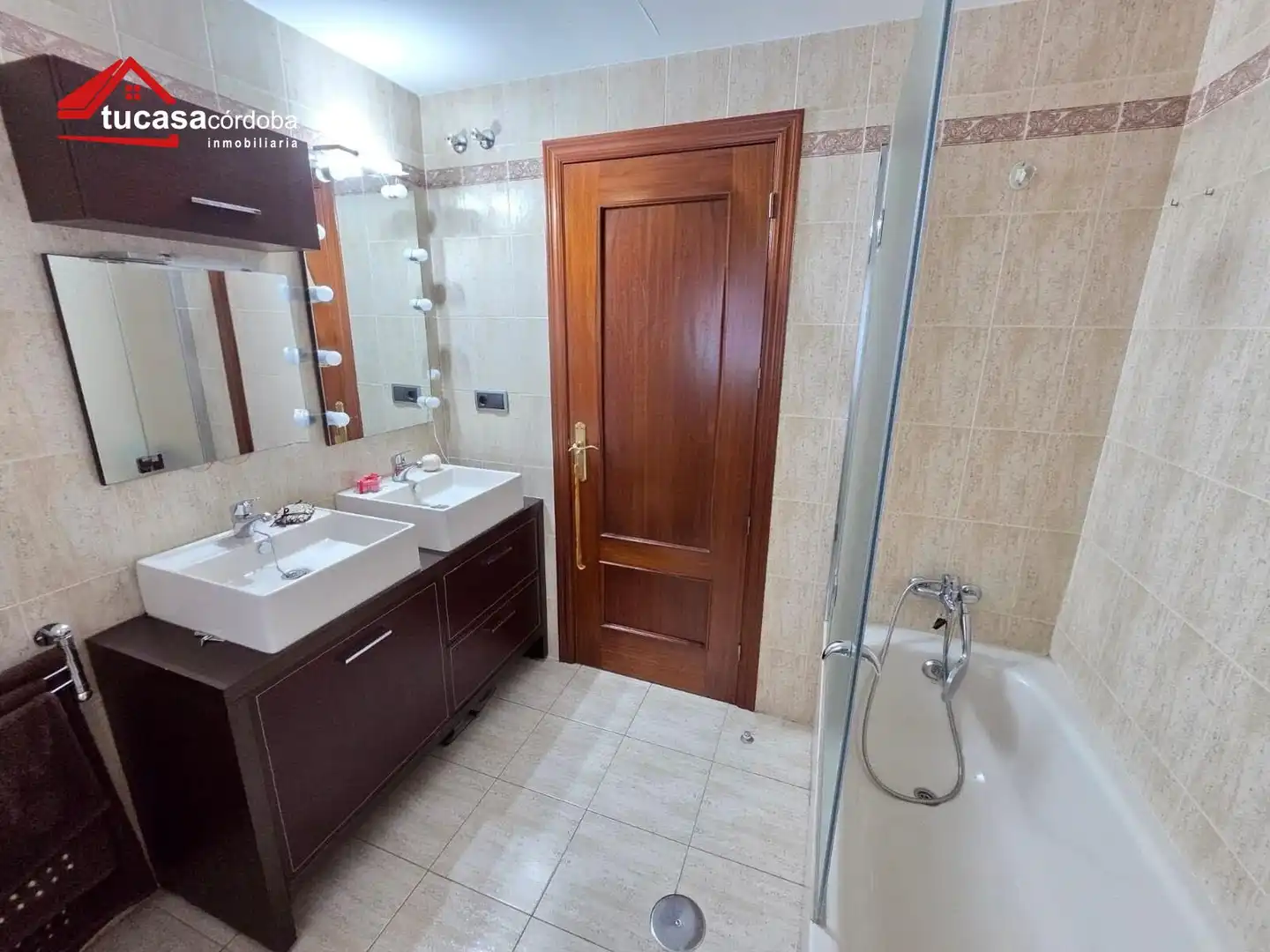 Badezimmer von Wohnung zum Verkauf in Córdoba mit Klimaanlage und Abstellraum