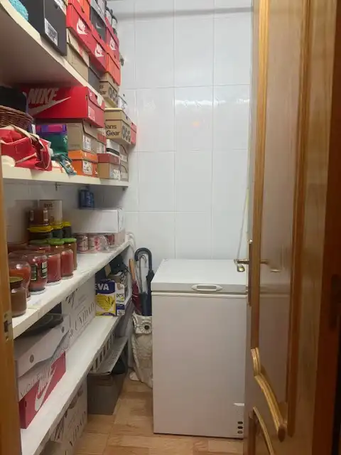 Cocina de Piso en venta en Sabadell con Calefacción, Trastero y Amueblado