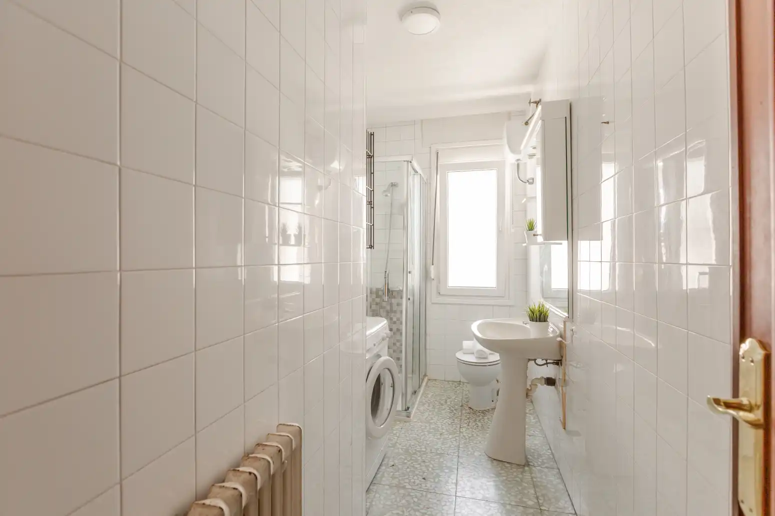 Bathroom of Attic for sale in  Pamplona / Iruña  with Parquet flooring, Terrace and Balcony